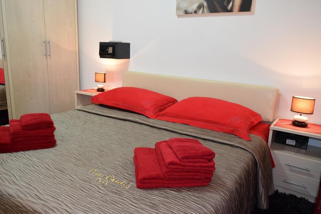 Apartments Mara ツレス 部屋 写真